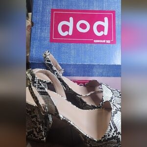 Women's Snakeskin Slingback Heels